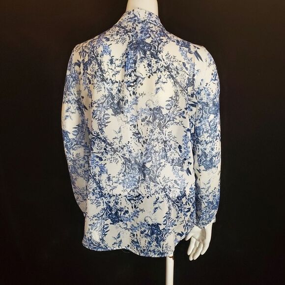 Zara Basic White & Blue Floral Sheer Button Down Shirt (XS) - Picture 4 of 5